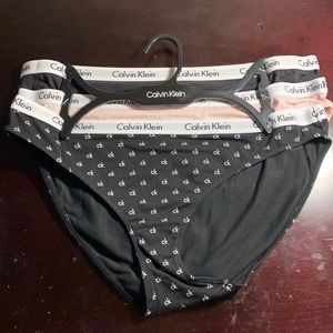 Size L Calvin Klein bikini 3 pack panties